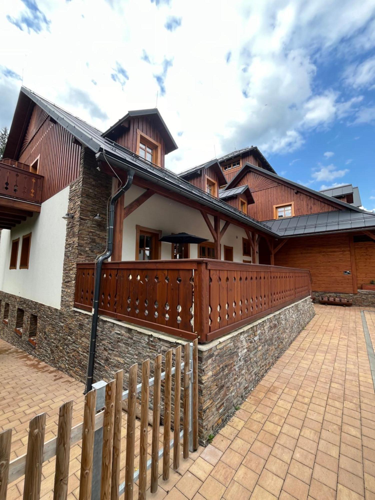 Apartmany La Siska Всетін Екстер'єр фото